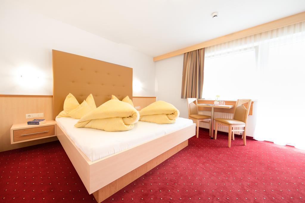 Fruehstueckspension Astoria Sölden Kültér fotó